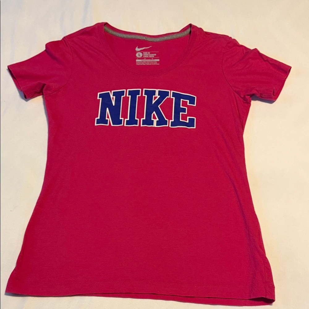 Nike Women's Slim Fit Pink Short-Sleeve Tee with Blue Logo